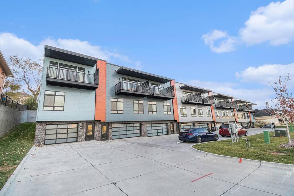 Luxury Condo - Hot Tub - Views Omaha Exterior photo